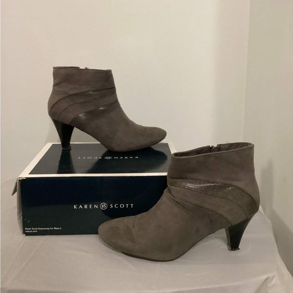 Karen Scott Women's Dark Gray Heeled Boots